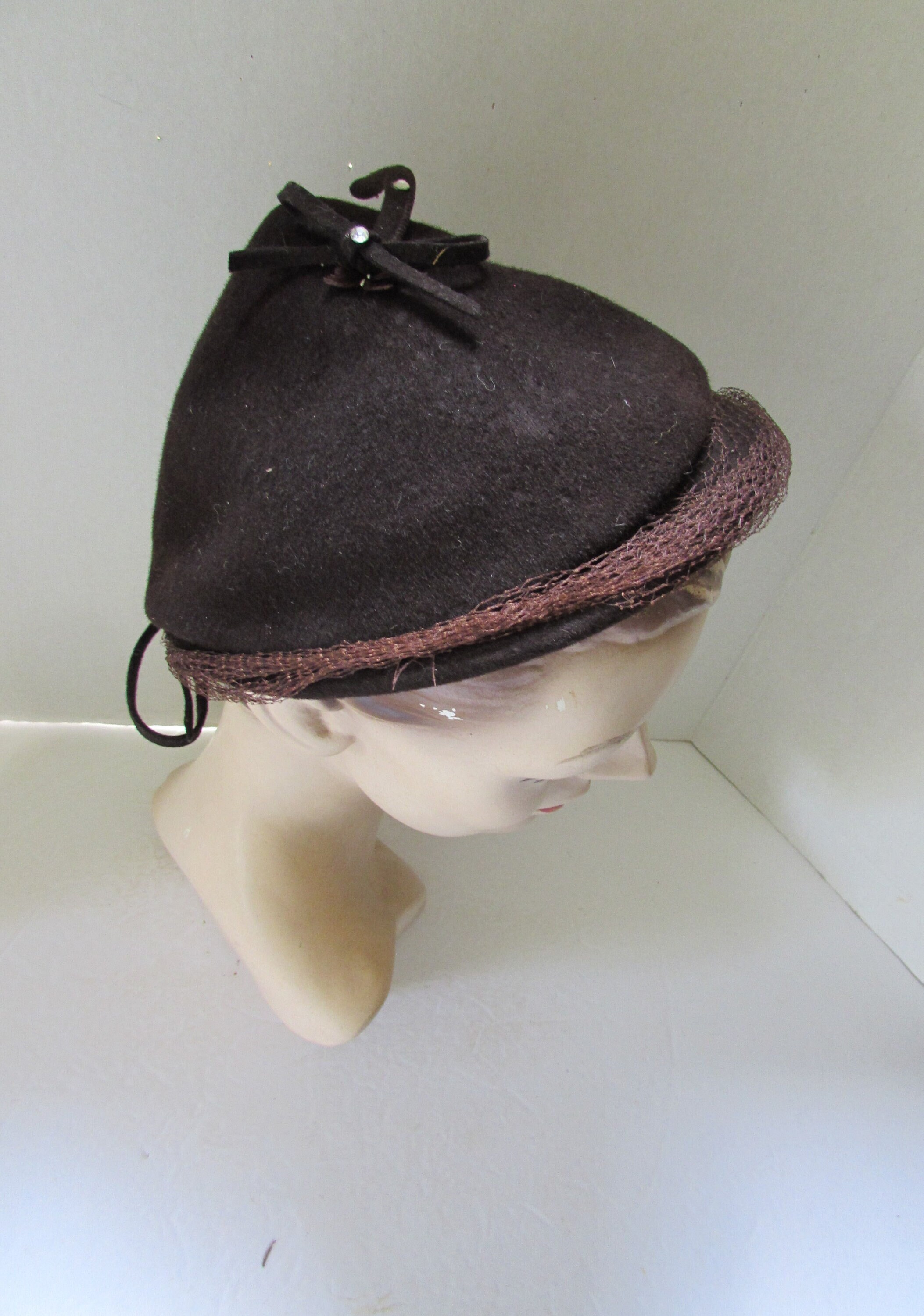 Vintage Peachfelt Henry Pollak New York Gold Cloche Hat With Brown Bow. Henry Pollak Red Hat - Etsy main image 2