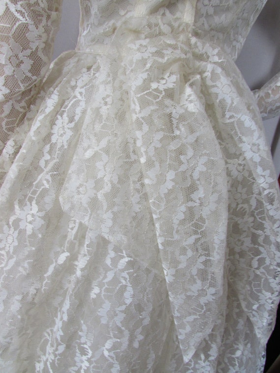 1950 Era Wedding Gown White Lace Satin Liner Vint… - image 8