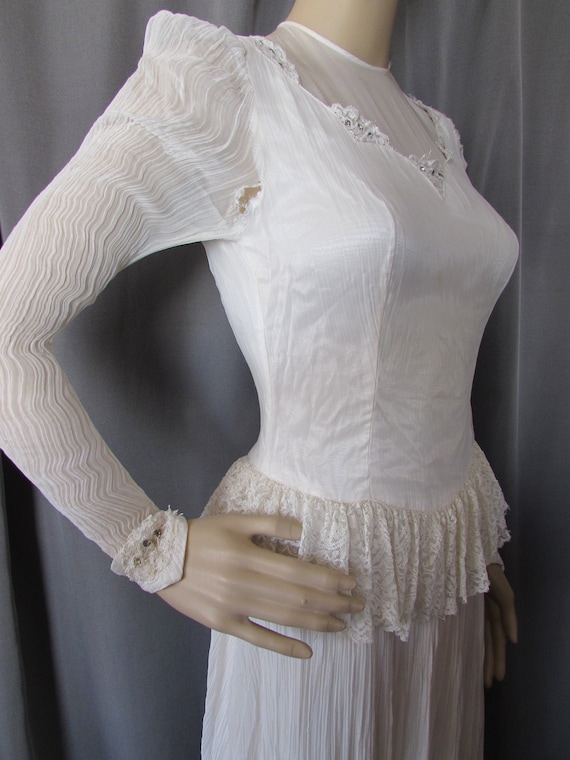 1940 Era Wedding Gown Bridal Dress Cream Tone Fort