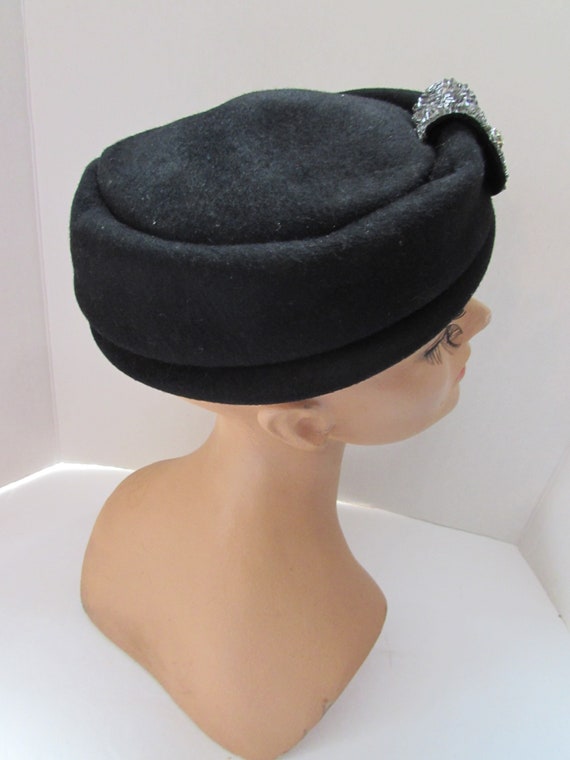 Black Felt Hat Beaded Decoration Charming Lady Gl… - image 5