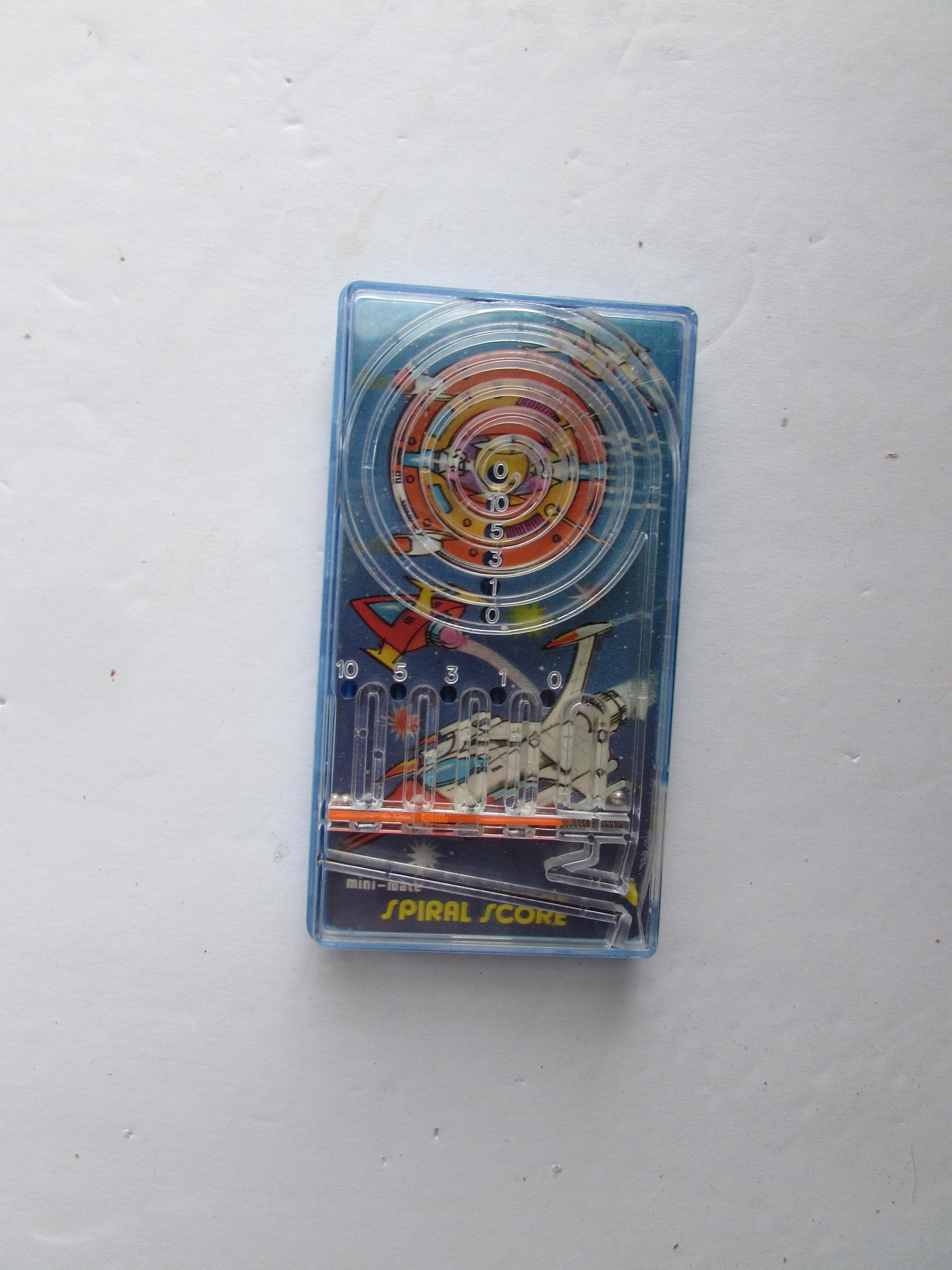 1976 Issue Spiral Score Mini Mat Hand Held Plastic Pinball Game Blue ...