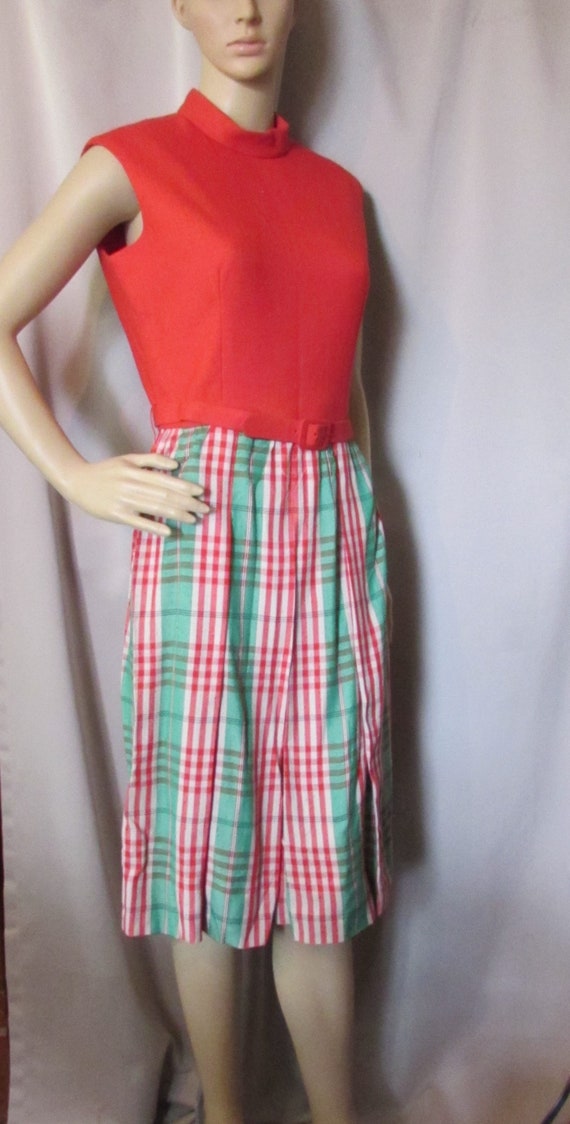 Vintage Clothing 1970 Era Tomato Red Top Green Red