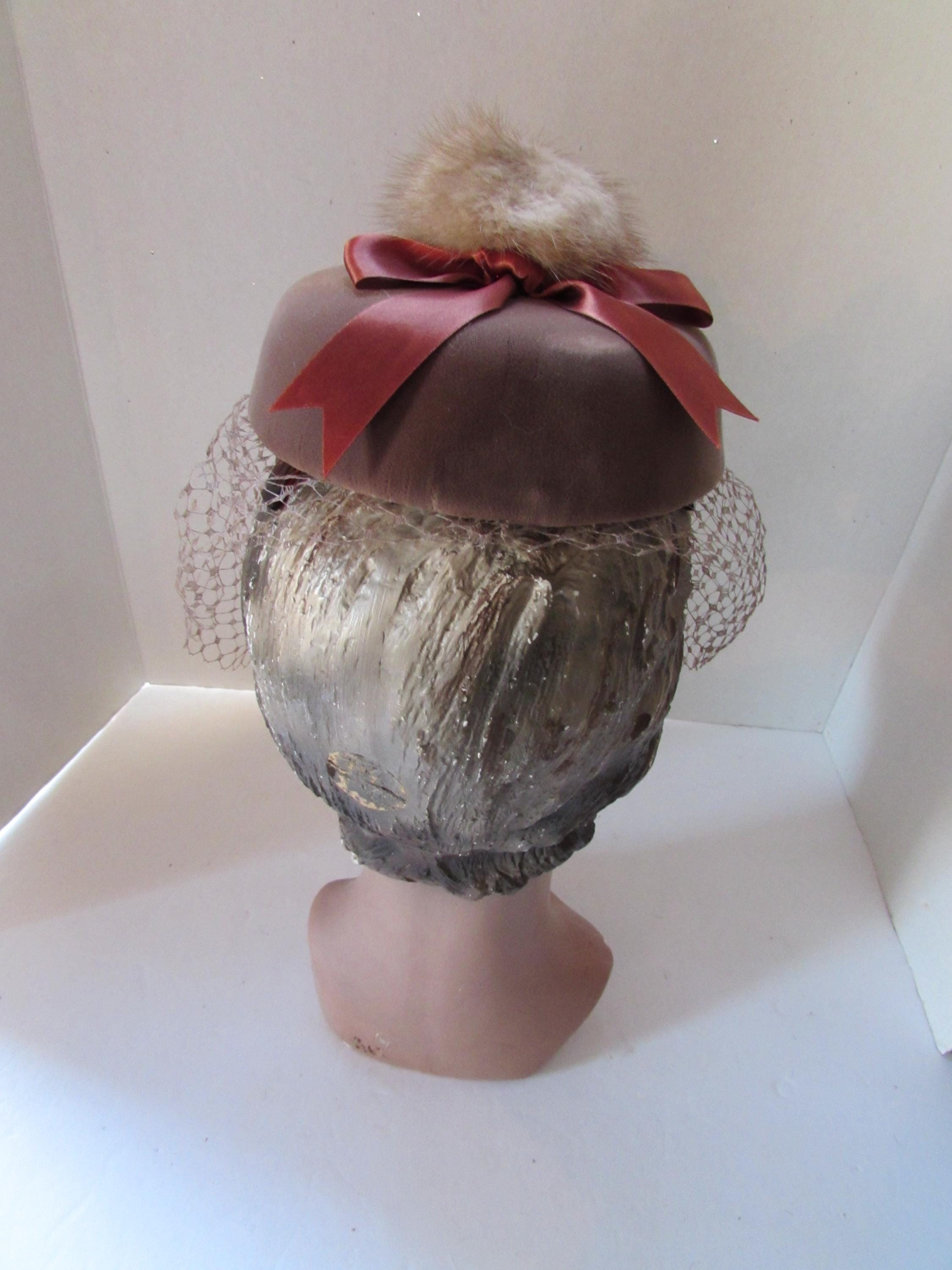 Vintage Women’s Felt&Velvet  Hat with Decorative Bow - Brown Vintage Beaded Brown Felt Hat 1930s 1940s, Curled brim, 22  main image 3