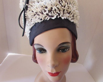 Buy Vintage Hat 1960 Era Bubble Style Hat High Crown White  display picture 2