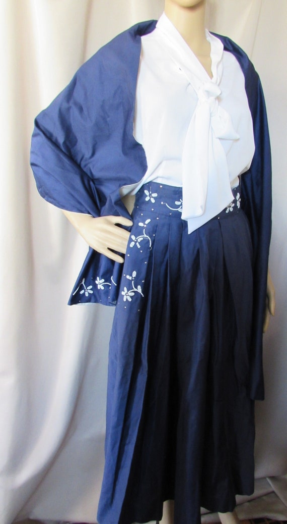 SALE Vintage Skirt Full Skirt Matching Cape Navy C