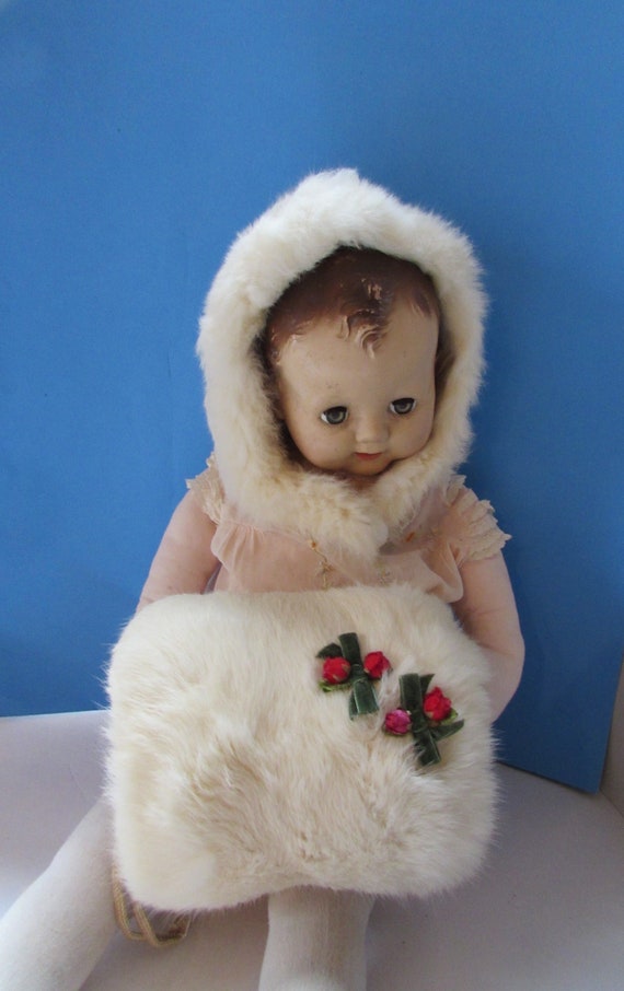 Child Size White Fur Cap Bonnet Fur Muff Child Win