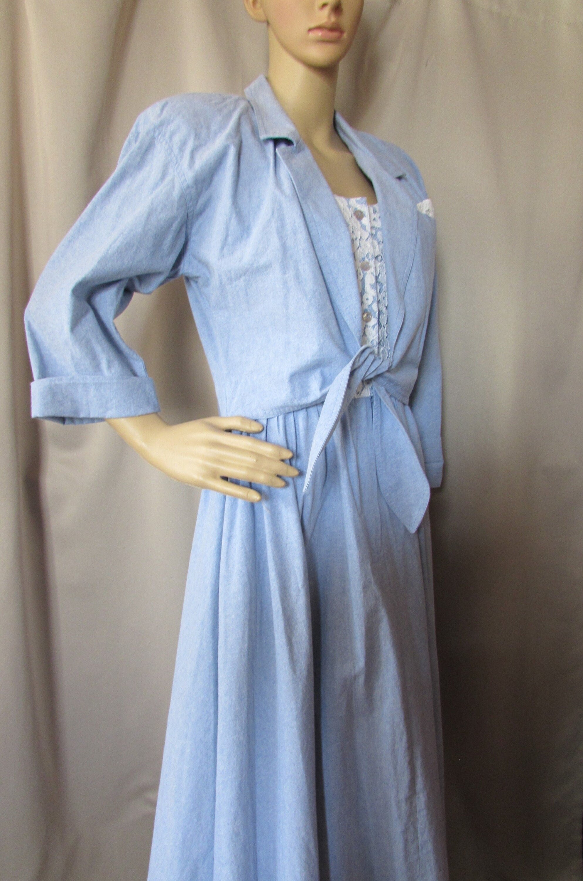 ワンピース Lace Trimmed Chambray Dress il_fullxfull.4743115582_ei1y.jpg