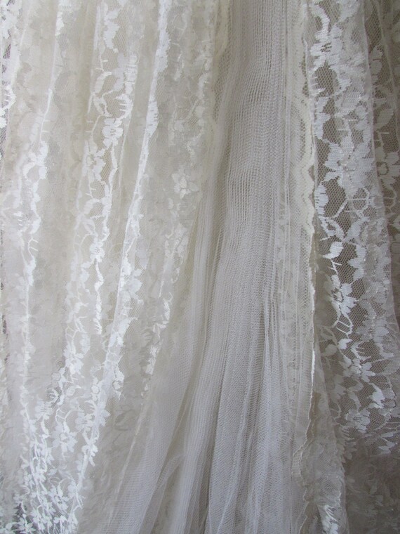 1950 Era Wedding Gown White Lace Satin Liner Vint… - image 7