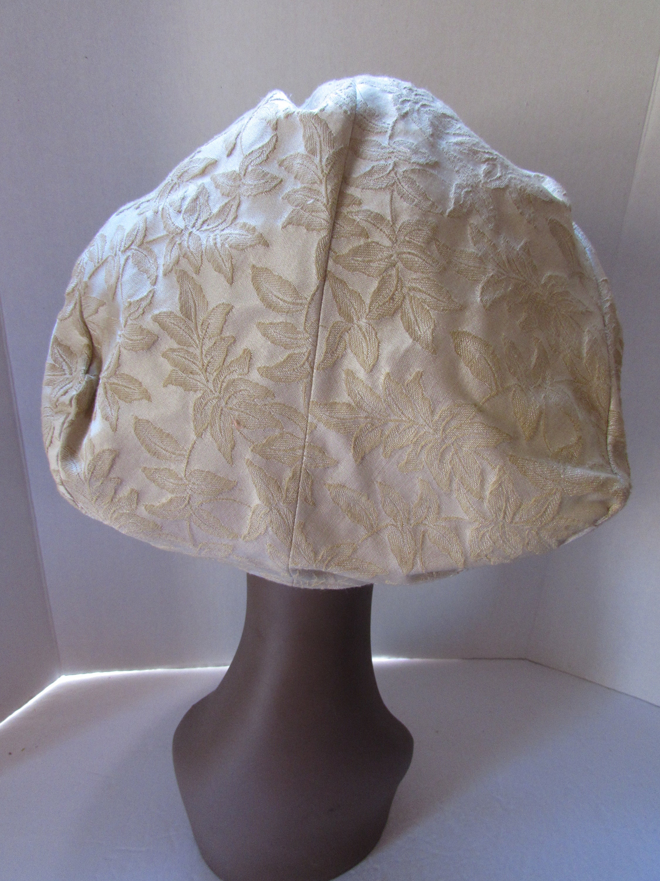 Vintage Hat 1960 Era Pouf Turban Gold Brocade Mid Century  display picture 1