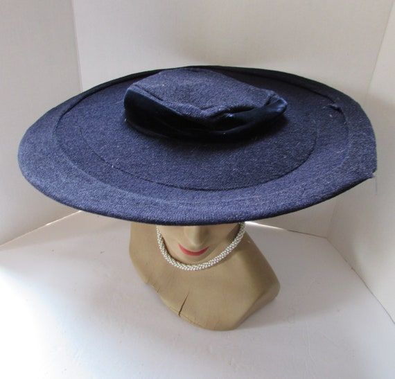 Vintage Hats Wide Brim Navy Fabric Velvet Ribbon Mid Century  display picture 1