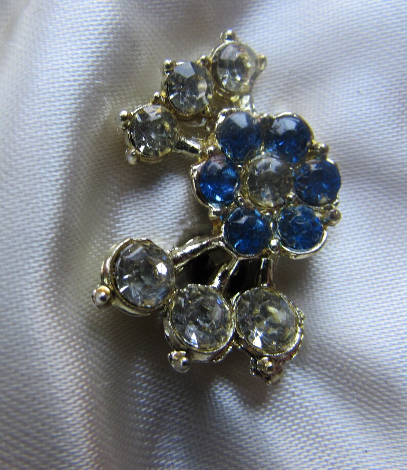 Jewelry Set Choker Necklace Screw BAck Earrings Blue Rhinestones Clear Rhinestones Stone Spray Mid Century Boxed Set image 3