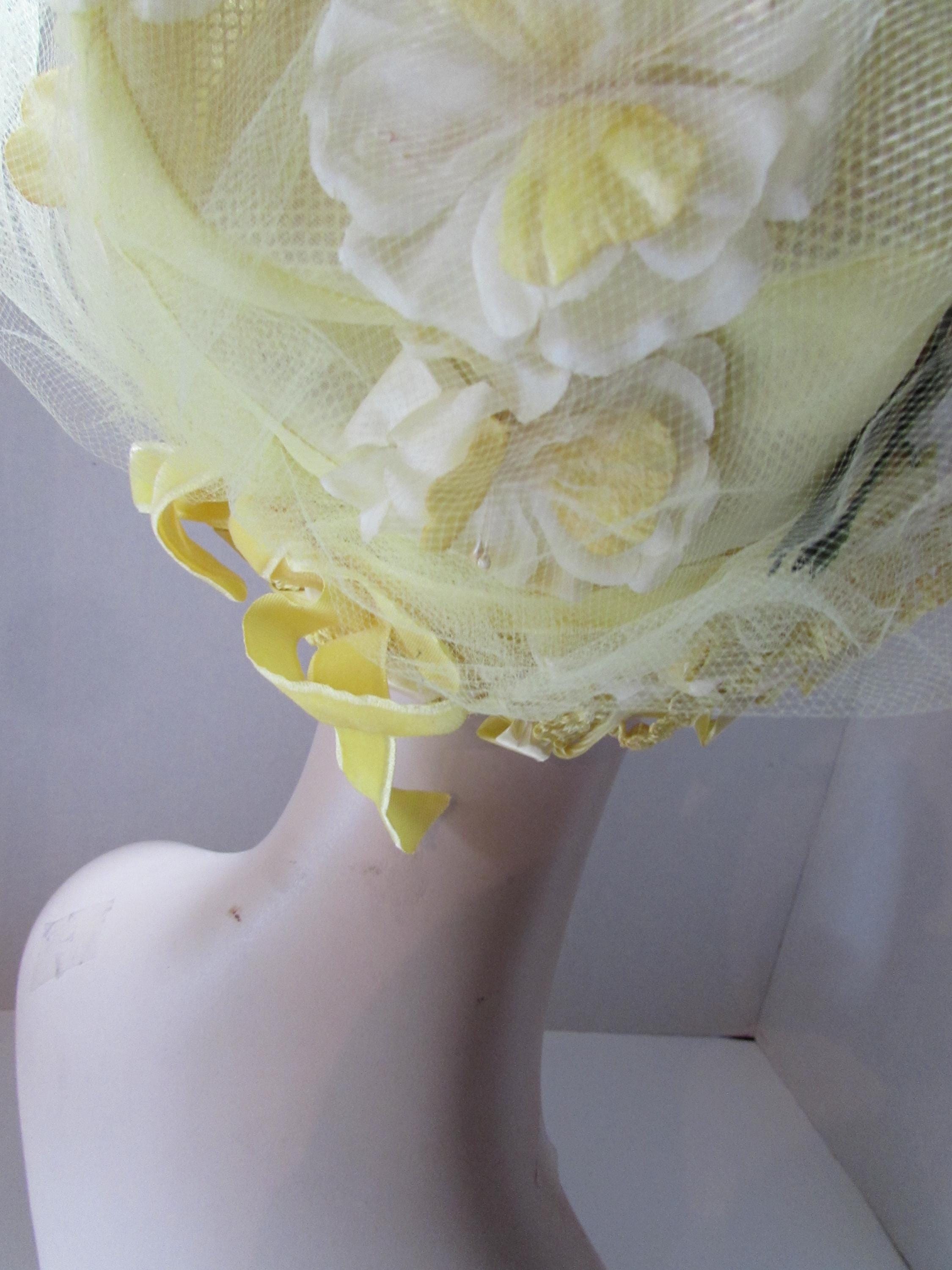 Vintage 1960s Bouffant Hat: Lemon Yellow Cello, White Flower 