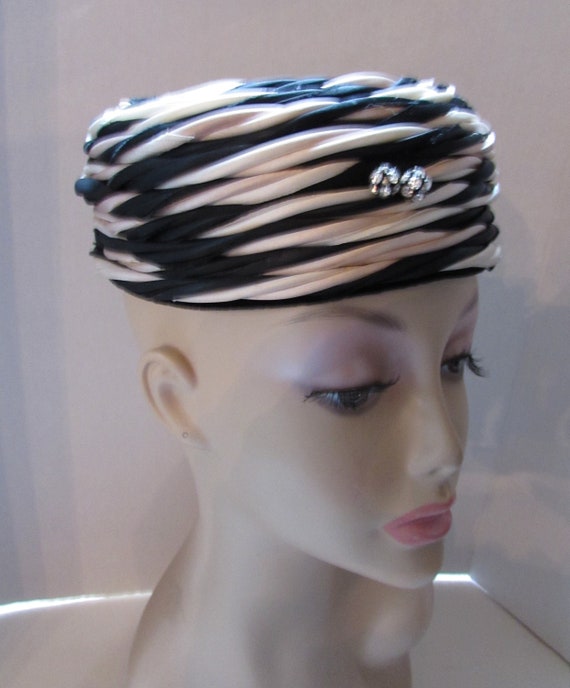 Mid Century Pillbox Hat Black Cream Woven Satin C… - image 1