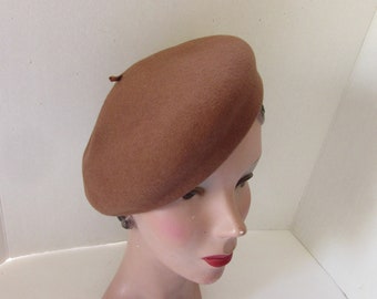 vintage chapeau béret basque béret barby Pixie topper chocolat au lait feutre tissu époque 1940