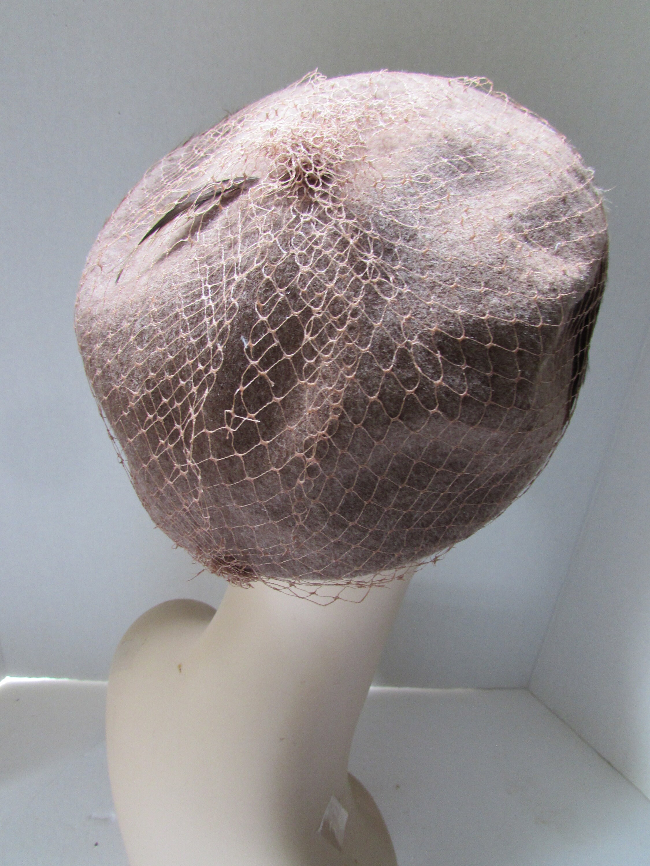 Mid Century Vintage Hat Coq Feathers Wool Felt Tweed Brand  display picture 2