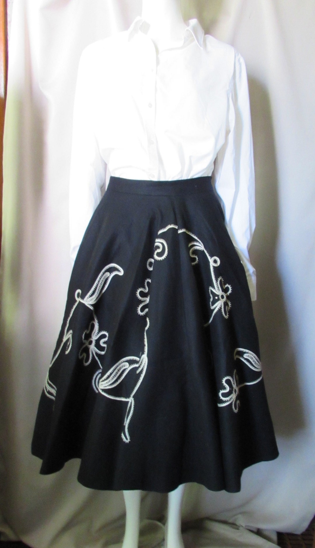 1950 Era Circle Skirt Black Felt White Soutache Flower Petals - Etsy