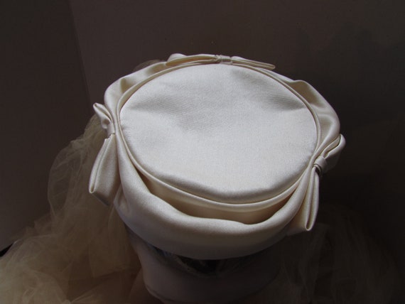 Vintage Wedding Bridal Veil Pill Box Hat 1960 Era… - image 6