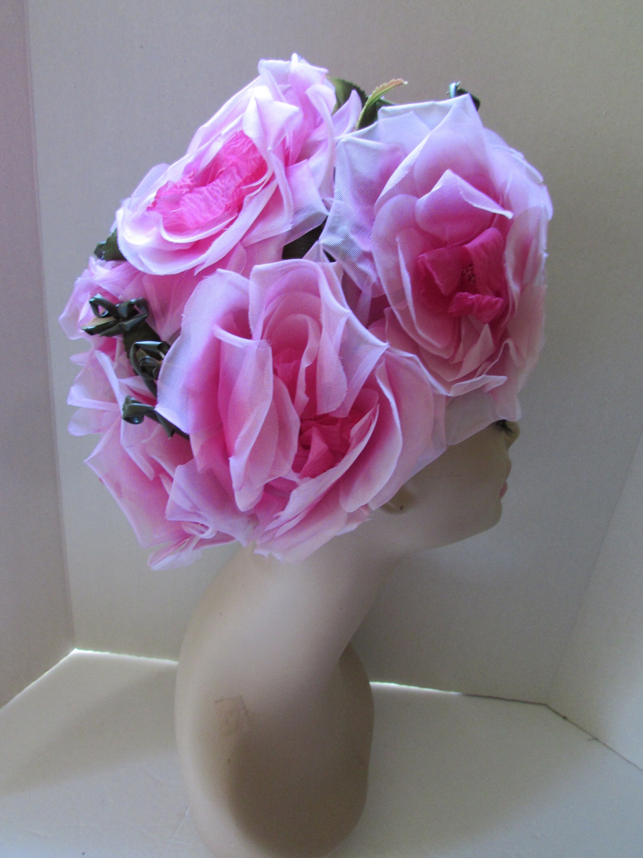 SALE Vintage Hat 1960 Era Bouffant Style Shades of Pink  display picture 3