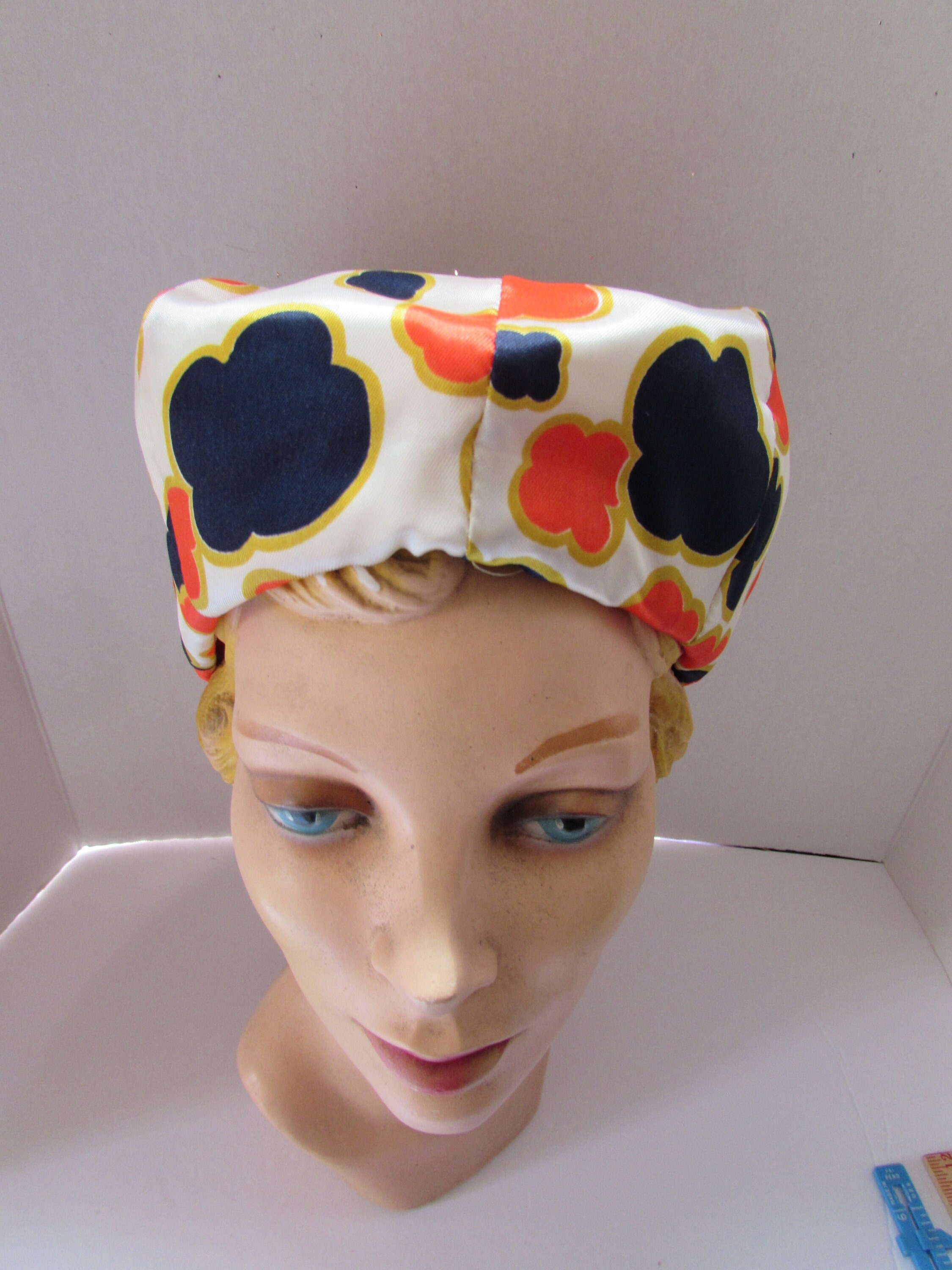 Vintage 1960 Era Bubble Hat Lemon Yellow Vintage 1960s Bouffant Hat: Lemon Yellow Cello, White Flower  main image 2