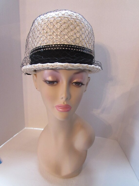 Mid Century Hat Bucket Hat White Millinery Cellop… - image 3