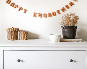 Engagement party decor | Neutral engagement party wall decorations | Engagement photoshoot backdrop | Engagement party photobooth props