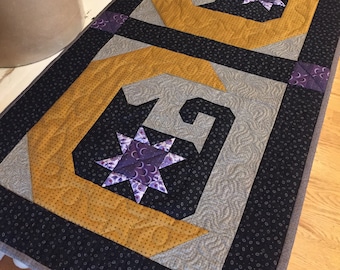 Crescent Cat Runner Mailed Copy