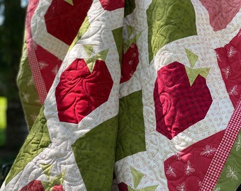 Strawberry Patches // Digital Pattern