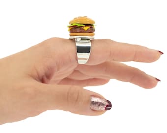 Grand hamburger assemblé avec bague de déclaration de pain au sésame | Bijoux en argile polymère faits à la main | Accessoires alimentaires mignons