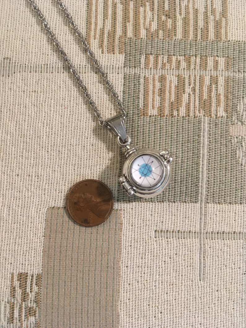 Franciscan Starburst Urn Locket: Retro Atomic Keepsake Necklace imagem 8