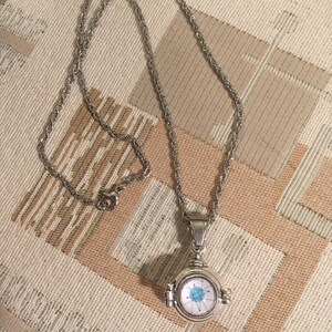 Franciscan Starburst Urn Locket: Retro Atomic Keepsake Necklace imagem 4