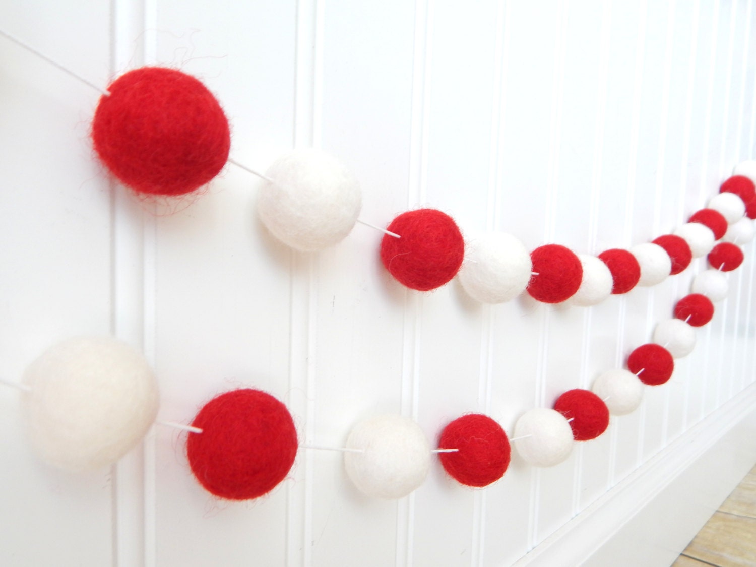 Red and White Garland Christmas Garland Xmas Garland Felt Etsy