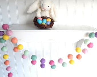 Spring Garland, Easter Garland, Pastel Garland, Easter Decor, Felt Ball Garland, Nursery Decor, Baby Shower, Baby Garland, Photo Prop Pastel