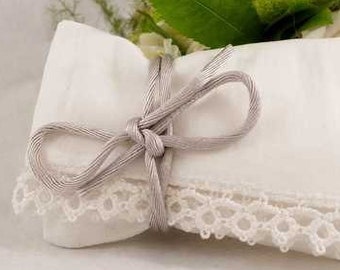 Bruiloft chatty kant gunst. Gemaakt in Italië