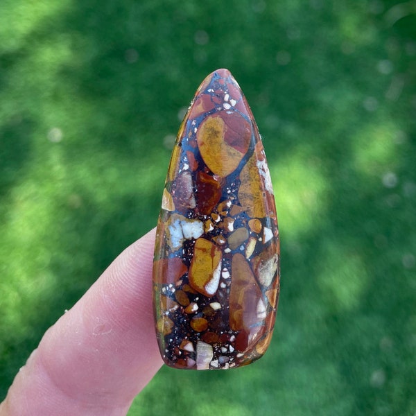 Video, Puddingstone Cabochon