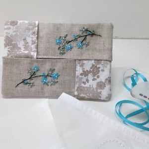 Travel Tissue Holder, Paper handkerchief  Cover, Tissue Pouch,  Pocket Tissue Holder, Flowered Tissue Case, Handkerchief and tissue case set