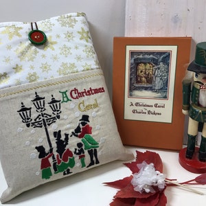 Pochette Livre avec poche brodée, Pochette Noël , emballage livre, Protège tablette , pochette cadeau , Couvre livre Noël personnalisable