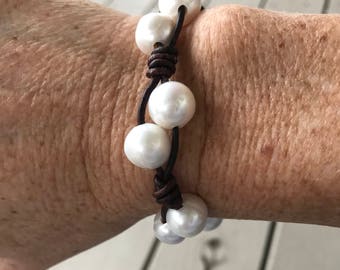 Leather and Double Pearl Bracelet #58