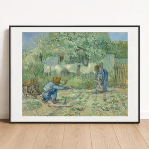 Peut inclure: Une impression d'art encadrée représentant une peinture post-impressionniste d'une scène de jardin. Une personne en vêtements bleus est agenouillée avec les bras tendus vers un petit enfant, près d'une brouette et de linge blanc étendu.