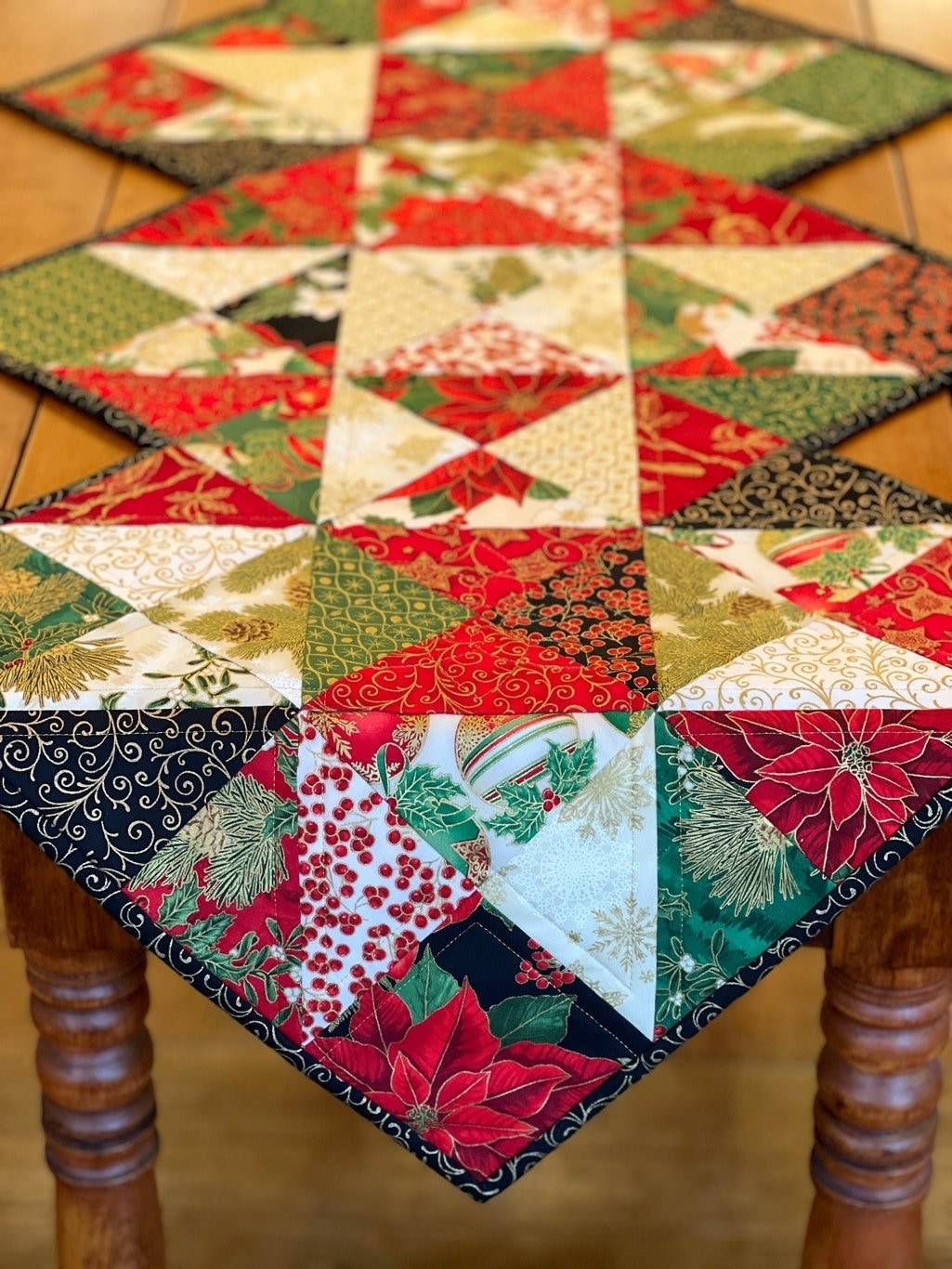 Table Runner Pattern for Charm Packs Christmas Table Runner Quilt ...