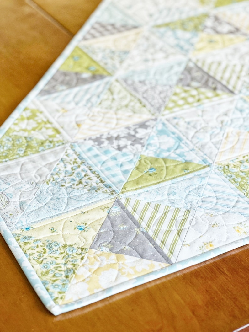 Table Runner Pattern Easy Quilt Patterns PDF Charm Pack Quilt Pattern ...