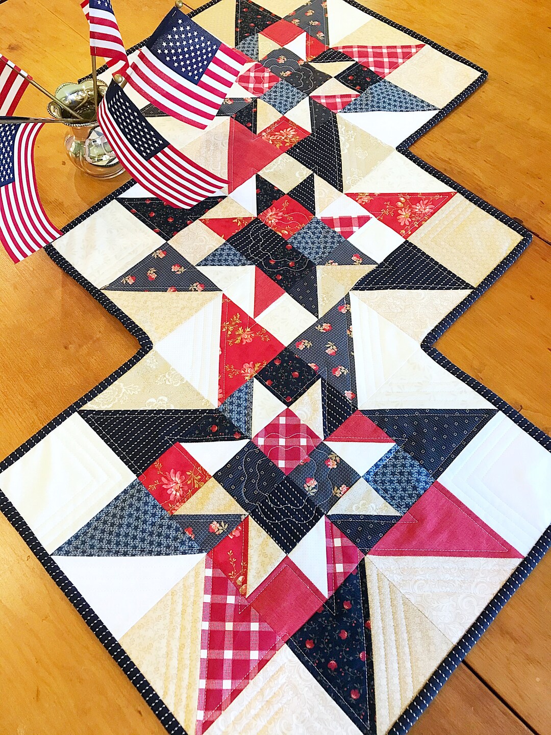 Table Runner Patterns PDF Scrappy Quilting Patterns Star Patriotic ...