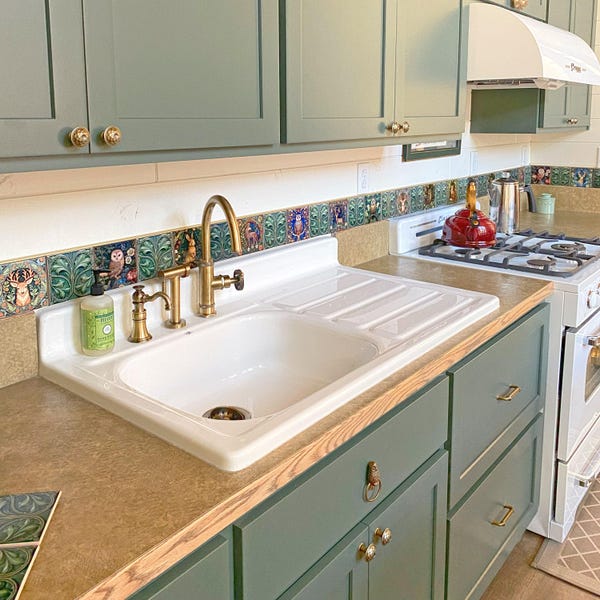 42" x 24" Single Bowl Right Hand Drainboard Farmhouse Sink - Model #SBW4224-R