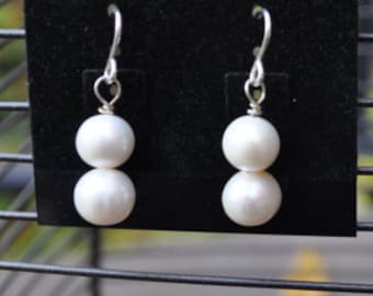 Creamy Double Pearl Earrings