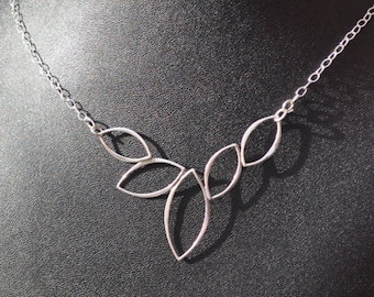 Modern Silver Leaves Necklace