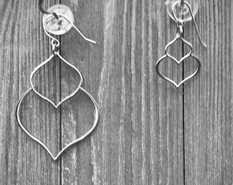 Boucles d'oreilles - Arabesques marocaines - disponibles en 2 tailles ! - Fabriquées à la main à Brooklyn