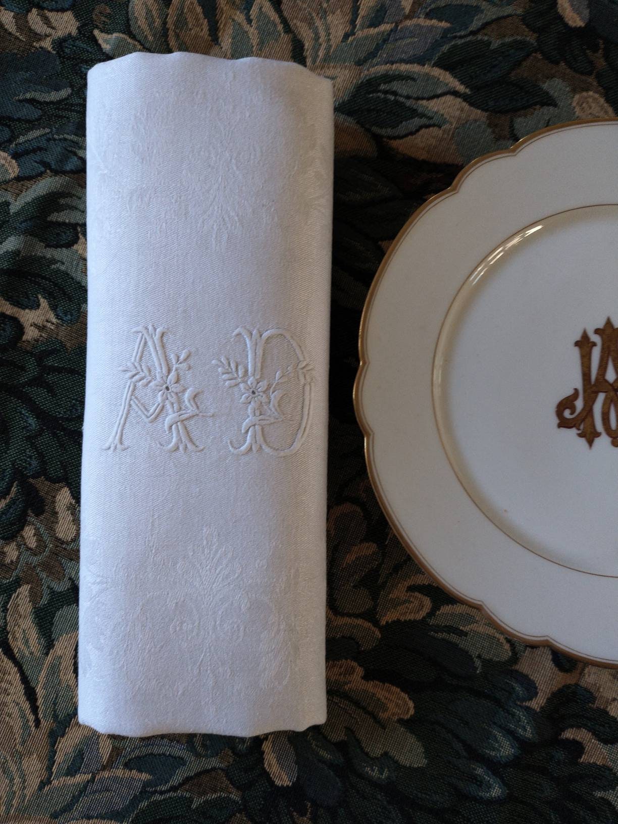 Suberb Paire de Serviettes de Table Dîner Antiques, Monogramme Ad, Passiflore Damas
