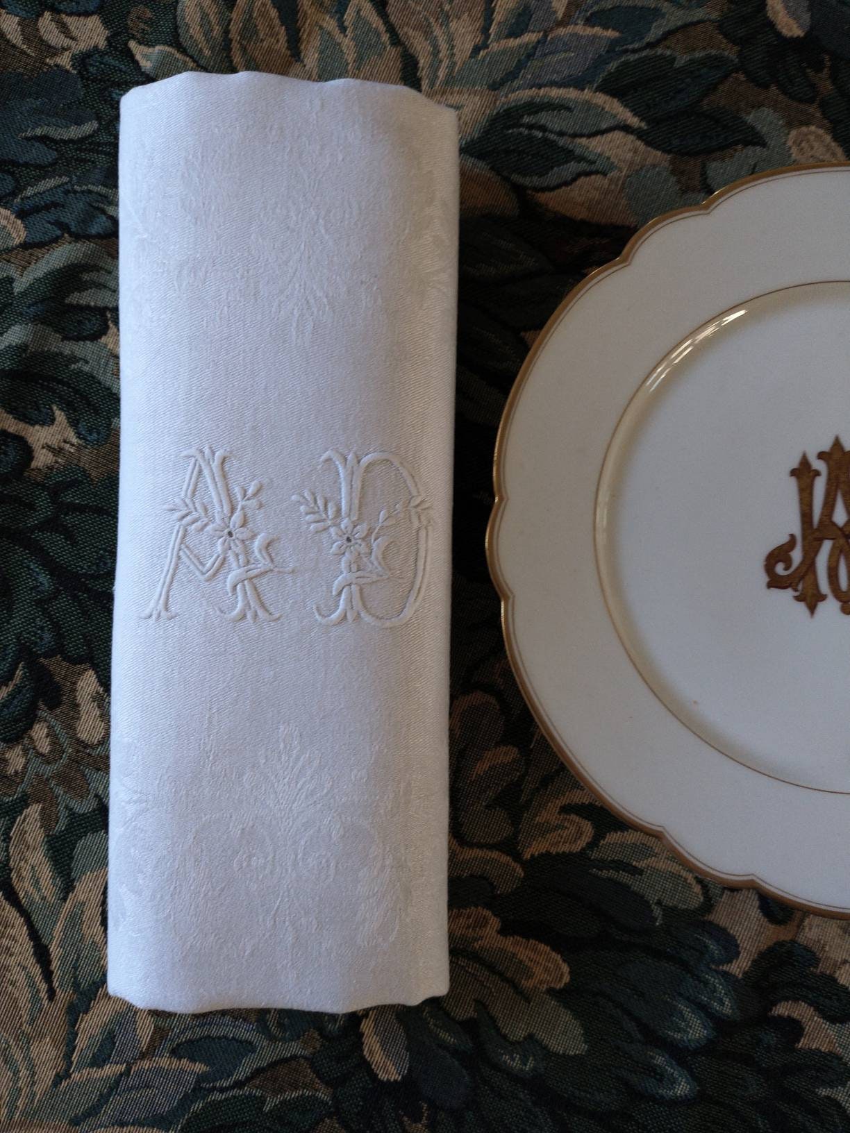 Suberb Paire de Serviettes de Table Dîner Antiques, Monogramme Ad, Passiflore Damas