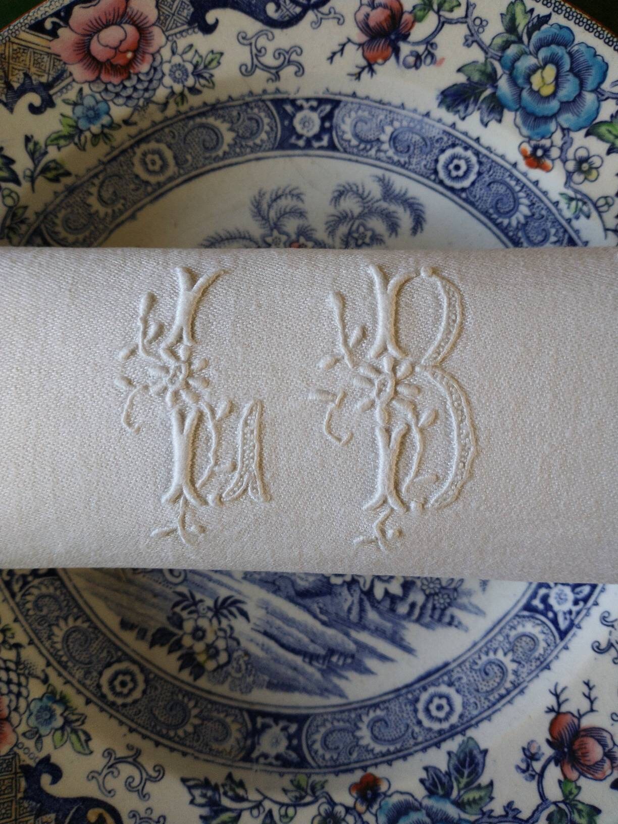 18 Grandes Serviettes de Table Antiques, Livre Monogram,