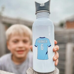 Personalised football shirt flip straw water bottle, kids water bottle, bottle with straw, school bottle, football gifts, kids, girls, boys