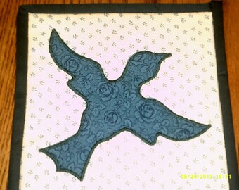 flying bird potholder/hot pad